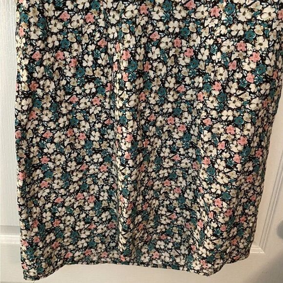 Vero Moda Ellie 2/4 mini Floral Dress size Medium EUC - Picture 7 of 12